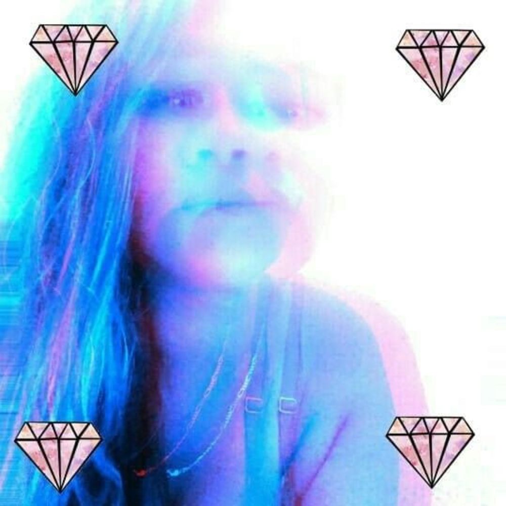 Meet your Posher, Adrienne